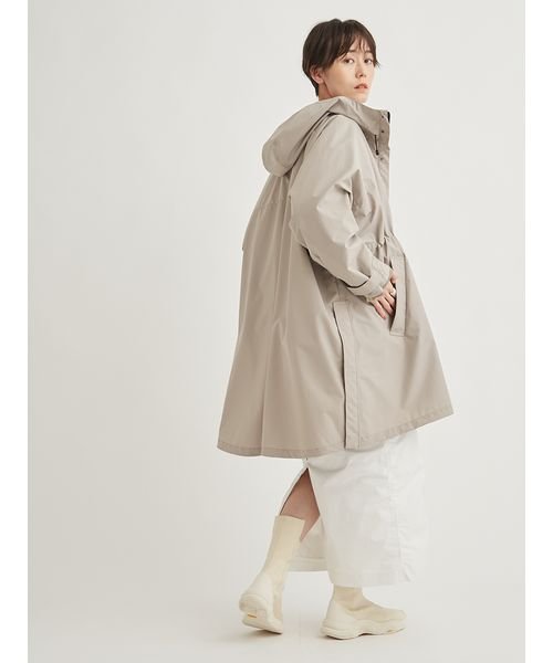 【emmi atelier】撥水中綿インナー付きブルゾン 商品説明■撥水加工■防風透け感:なし裏地：有り生地の厚さ:やや厚手ポケット：有り伸縮性:ほぼなし■Designマット感があり、軽くしなやかな風合い R2022888541(15444円)