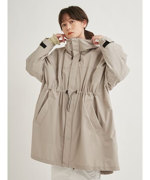 【emmi atelier】撥水中綿インナー付きブルゾン 商品説明■撥水加工■防風透け感:なし裏地：有り生地の厚さ:やや厚手ポケット：有り伸縮性:ほぼなし■Designマット感があり、軽くしなやかな風合い R2022888541(15444円)