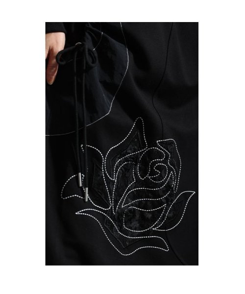 Sawa a la mode(サワアラモード)/繊細に描かれたステッチ薔薇柄スカート/img06