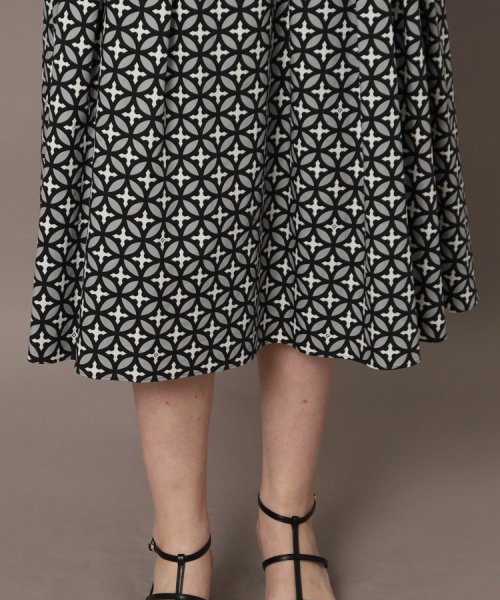 【洗える】オーバーラップサークルプリントスカート 