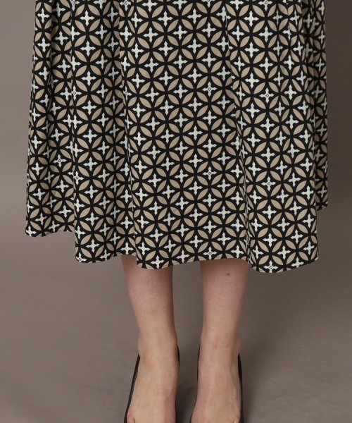 【洗える】オーバーラップサークルプリントスカート 