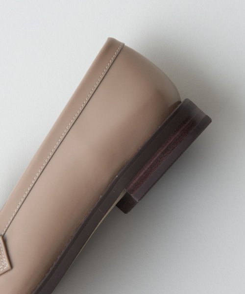 アシンメトリーバックル フラット20↑ あらかじめご了承ください