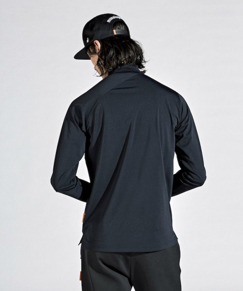 Munsingwear(マンシングウェア)/【ENVOY】MOTION3D吸水ストレッチビッグロゴモックネック長袖シャツ/img02
