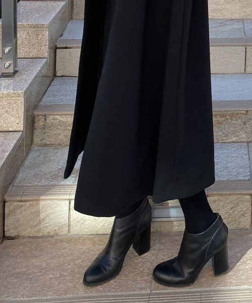 【Audrey and John Wad】ビッグカラーロングチェスターコート 着用サイズ：M　着用カラー：ブラック