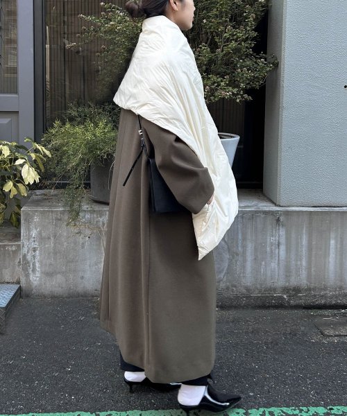 【Audrey and John Wad】ビッグカラーロングチェスターコート 着用サイズ：M　着用カラー：ブラック