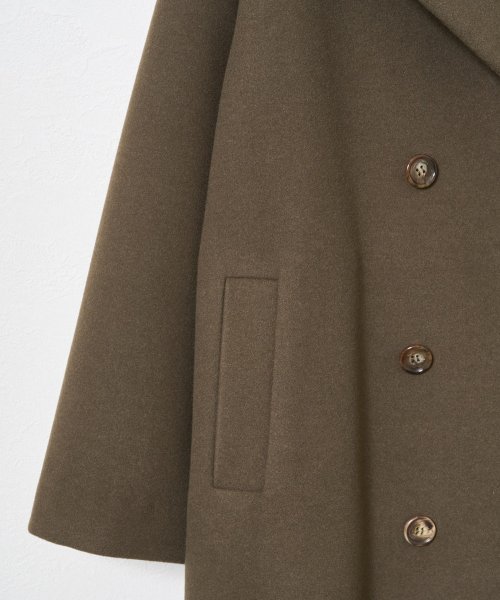 【Audrey and John Wad】ビッグカラーロングチェスターコート 着用サイズ：M　着用カラー：ブラック