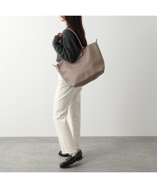 Longchamp トートバッグ LE PLIAGE CITY 1899 HYQ 商品説明・コーティングキャンバス×レザー素材のトートバッグ　・スナップ式レザーフラップ　・ファスナー開閉　・内側ワンフロアのメインコパートメントにオープンポケット×1　・A4サイ U2023477861(15420円)