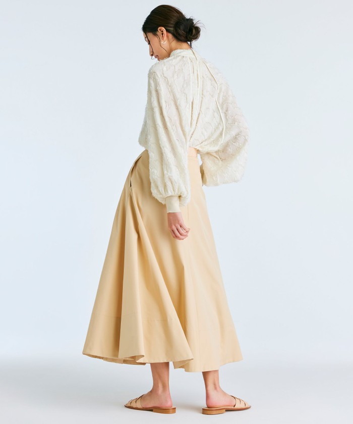 ベイジ　BEIGE ジャガードブラウス　2 エクリュ　ホワイト CAMILLE / ジャガードブラウス(505826193)｜阪急百貨店公式通販サイト