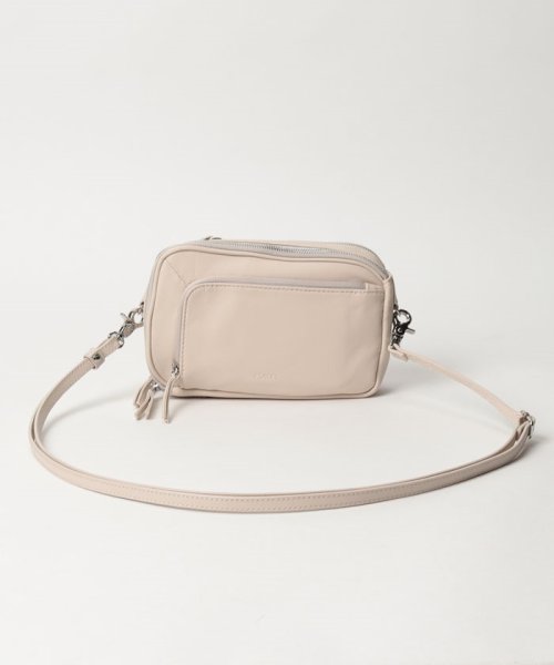 イタリアンシープ多機能ポシェット 色移り注意