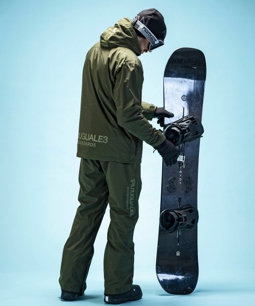 1PIU1UGUALE3 SNOWBOARDS(ウノ ピゥ ウノ ウグァーレ トレ スノーボード)BACK LOGO PANTS メンズ/スノーボードウェア/パ 商品説明1PIU1UGUALE3から新たにスノーボードラインが登場。卓越したカ YW1694568241(12934円)