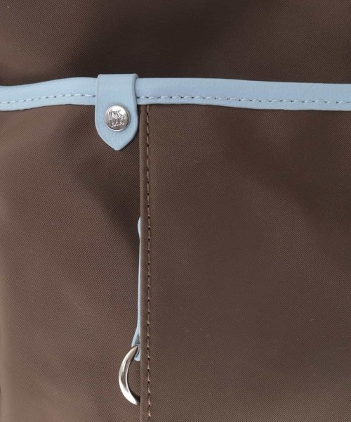 [撥水・ペットボトルホルダー付]アクセントレザーショルダーバッグ 