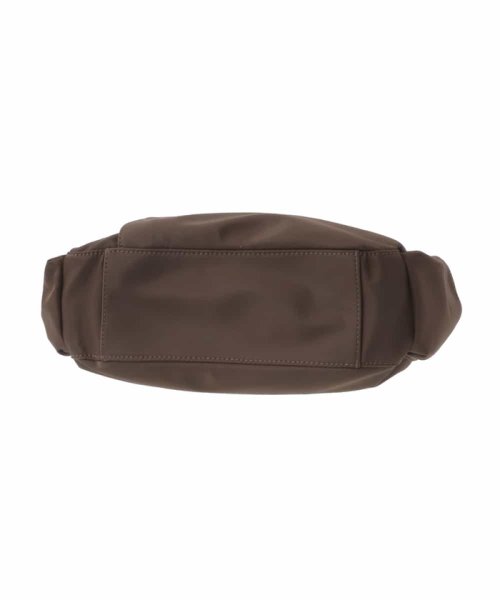 [撥水・ペットボトルホルダー付]アクセントレザーショルダーバッグ 