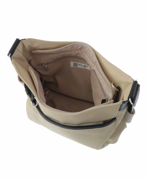 [撥水・ペットボトルホルダー付]アクセントレザーショルダーバッグ 