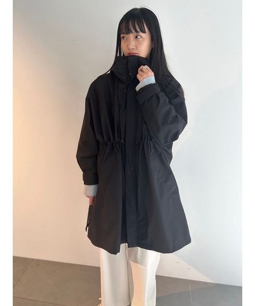 【emmi atelier】撥水中綿インナー付きブルゾン 商品説明■撥水加工■防風透け感:なし裏地：有り生地の厚さ:やや厚手ポケット：有り伸縮性:ほぼなし■Designマット感があり、軽くしなやかな風合い R2022888541(15444円)