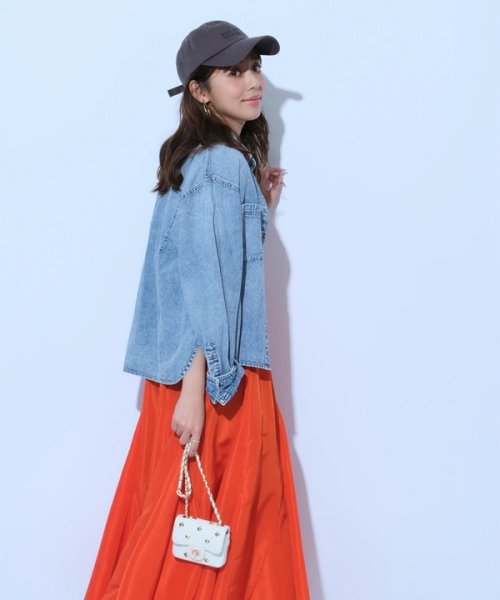 クロップドデニムシャツ
