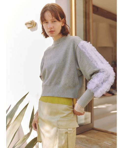 チュールフリルスリーブスウェット 予めご了承ください