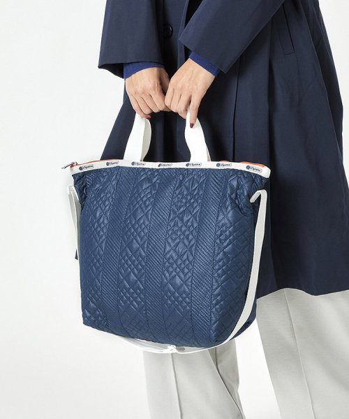 DELUXE EASY CARRY TOTEセーターキルティングネイビー DELUXE EASY CARRY