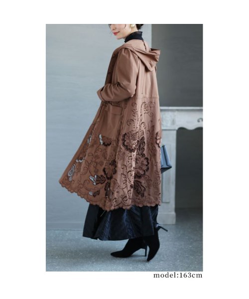 Sawa a la mode(サワアラモード)/華やぐフラワー刺繍の上品ロングコート/img10