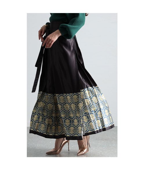Sawa a la mode(サワアラモード)/高貴さを纏うアラベスク風ラップスカート/img06