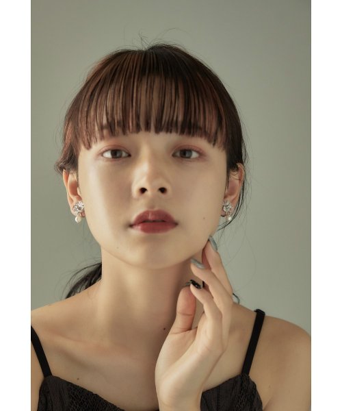 niana ニアナ ビジューフラワーパールイヤリング 両耳 アクセサリー パール ビジュー 花 フワラーモチーフ シンプル ゴールド シルバー レディース ジュ 人気・おすすめ｜売れ筋商品・話題商品におすすめ 品質チェック済み 安心配送 今月のおすすめ