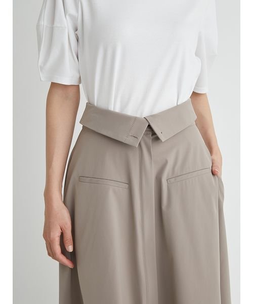 【emmi atelier】撥水ハイウエストフレアスカート EDITION/シアーオパール フレアスカート M1674757388(12870円)