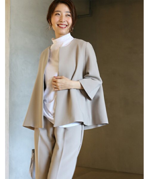 【スーツ部門No1獲得】アラフォー女性の為の「今どきスーツ」脱！いつものお仕事服 フォーマルスーツ（セットアップ） ジャケット 　レーヨン　18％　 　ポリウレタン　5％ パンツ 一部ゴム レーヨン　18％ 今どきスーツ ジャケットがM～L共通サイズ 5cm素材　ポリエステル　77％　 ポリウレタン　5％