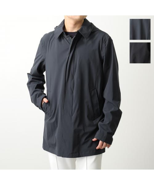 HERNOフード付き黒スプリングコートHERNOフード付き黒スプリングコート