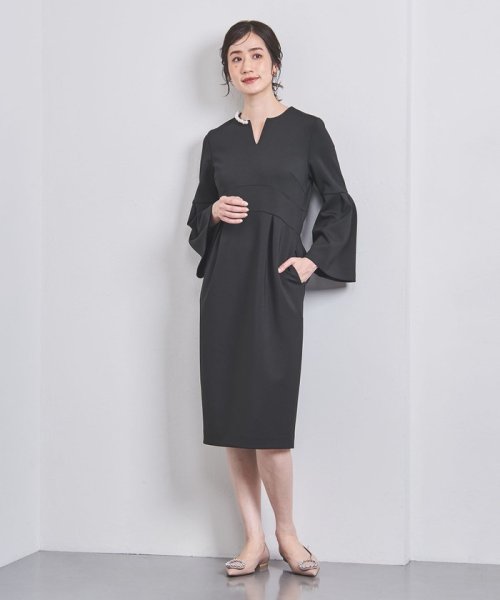 SPONGY パールモチーフ スリットノーカラー ワンピース SPONGY ブラウス B82 W57 H84 着用サイズ：M