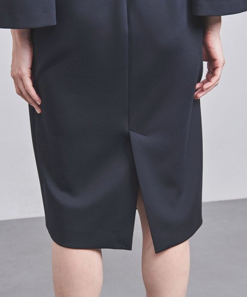 SPONGY パールモチーフ スリットノーカラー ワンピース SPONGY ブラウス B82 W57 H84 着用サイズ：M