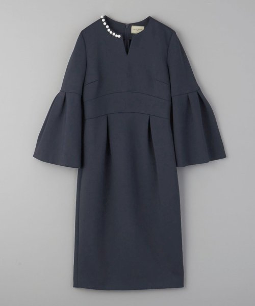 SPONGY パールモチーフ スリットノーカラー ワンピース SPONGY ブラウス B82 W57 H84 着用サイズ：M