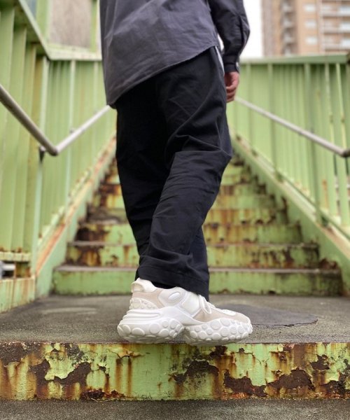 [カンペール] PELOTAS MARS / スニーカー 商品説明大胆なボリューム感、革新的な技術が冴えるテクニカルスニーカー「PELOTAS MARS(ペロータス マーズ)」は、 B2719356006(20757円)