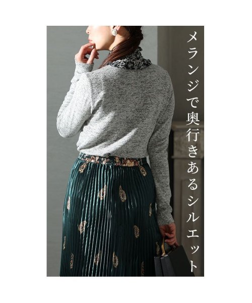 Sawa a la mode(サワアラモード)/優雅で柔らかな心地シャーリングネックトップス/img04