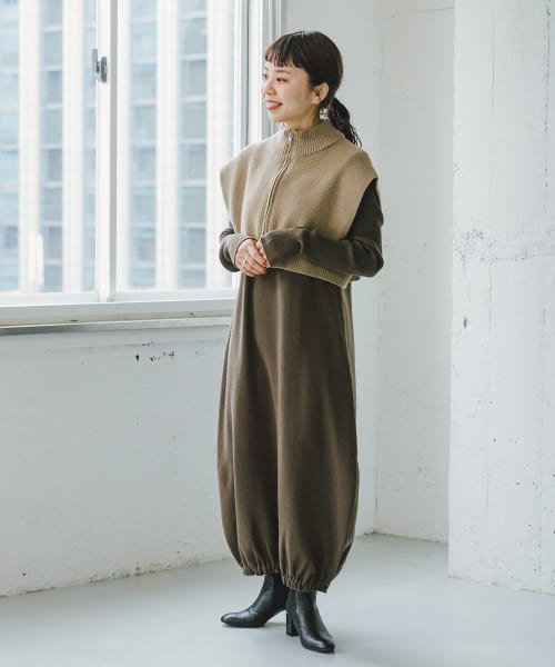 ITEMS URBANRESEARCH(アイテムズ アーバンリサーチ（レディース）)/『静電気防止』『洗濯可』ジップベスト×コクーンニットワンピース/img08