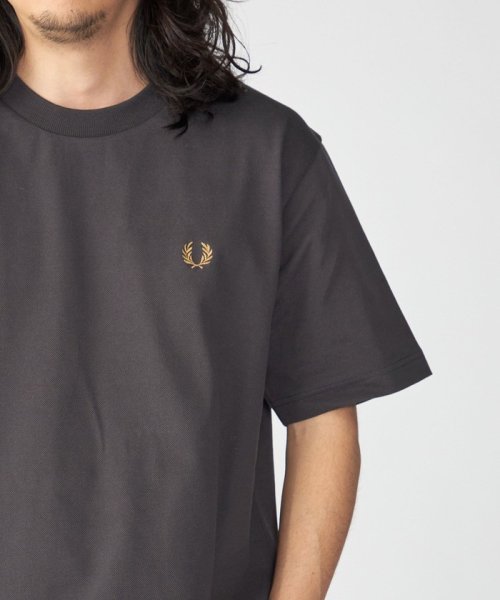 SHIPS MEN(シップス　メン)/【SHIPS別注】FRED PERRY: SOLOTEX(R) 鹿の子 ワンポイント ロゴ Tシャツ24SS/img16