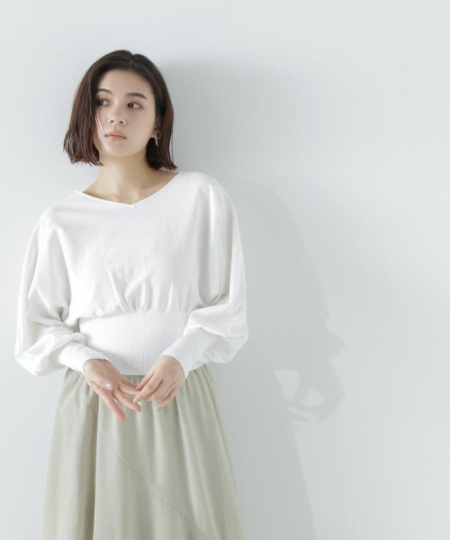 NATURAL BEAUTY BASIC(ナチュラルビューティーベーシック)/Vネッククロップドドルマンニット/img12