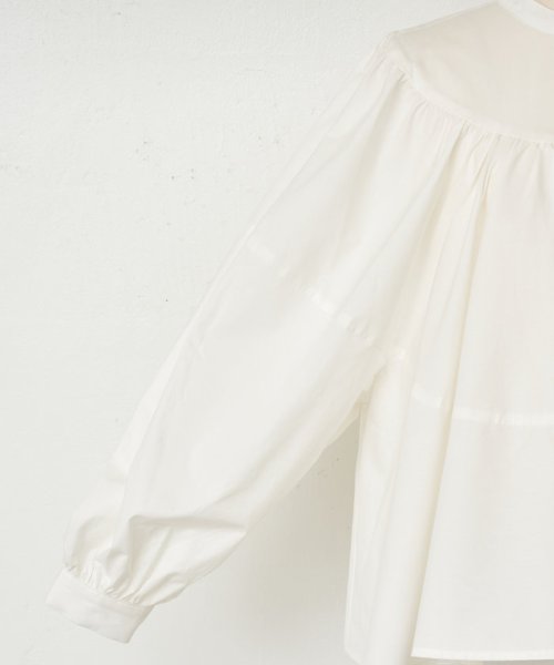 《LIVETART》マルヨークブラウス LIVETART 着用時