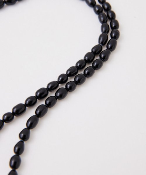 【Hoaw.】パールロングネックレス 商品説明アレンジ自在なロングデザインのパールジュエリー●ドロップ型の淡水パールを使用したロングタイプのネックレス。●贅沢に J1776874978(13728円)