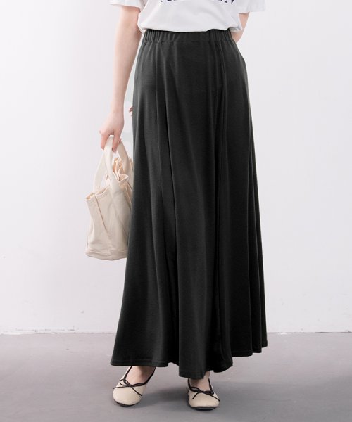 SEU(エスイイユウ)/S－XLまで対応落ち感が美しいAラインロング丈スカート/img01