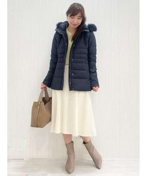 【洗える/エコ】800フィルパワーの高品質！機能性と美シルエットを叶えるダウンコート ミュラー種ホワイトダックの大きいダウンボールを使用しているため