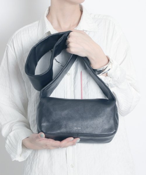 MAISON mou(メゾンムー)/【YArKA/ヤーカ】real leather most wide belt shoulder bag  [bbws] /リアルレザー幅広ストラップベルトショル/img11