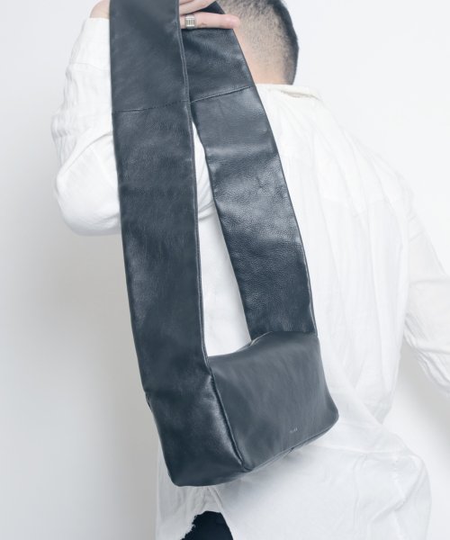 MAISON mou(メゾンムー)/【YArKA/ヤーカ】real leather most wide belt shoulder bag  [bbws] /リアルレザー幅広ストラップベルトショル/img13