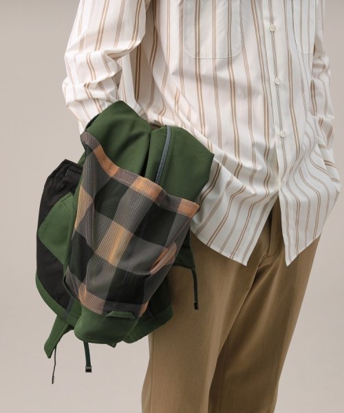 【春アウター】ストレッチ　ショート フードブルゾン 