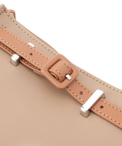 L＇Avenir（ラ・ヴェニール） Gabi Mini（ギャビ ミニ）サコッシュバッグ ヴェニール