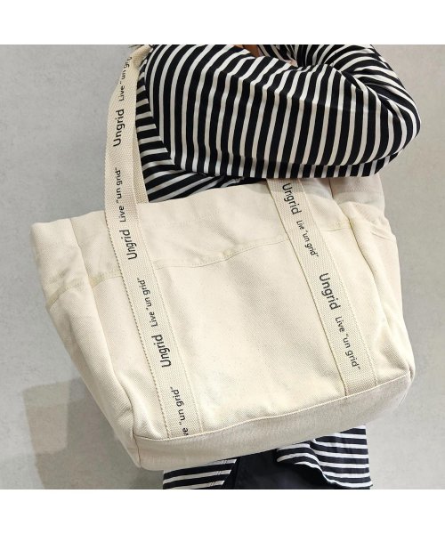 Ungrid(アングリッド)/ アングリッド Ungrid トートバッグ キャンパス ミディアム レディース A4対応 ロゴテープ MEDIUM TOTE BAG ブラック アイボリー 黒 /img10