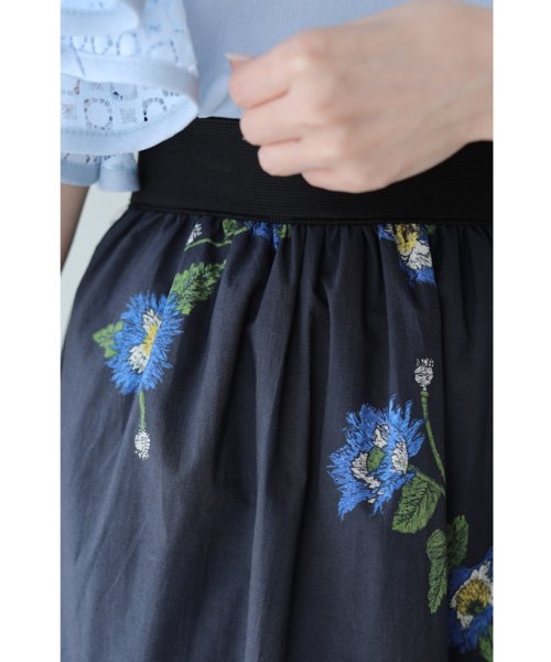 CAWAII(カワイイ)/可憐な青い花のふんわりミディアムスカート/img20
