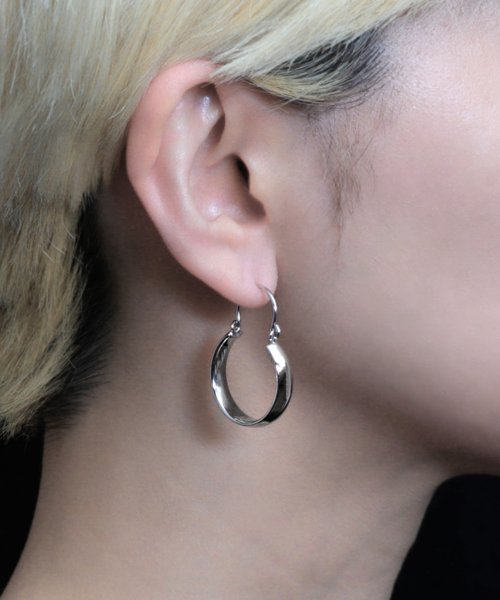 MAISON mou(メゾンムー)/【YArKA/ヤーカ】circle hoop earing(pierce) [figur2]  / サークルフープピアス/img03