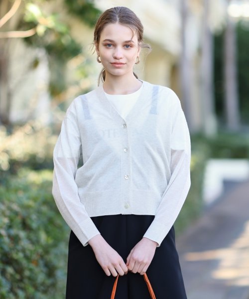 【着回し◎/トレンド】シアーコンビカーディガン 商品説明【さりげないシアー感が着回しやすいショートカーディガン】袖と身頃の上部をシアーに編み立てたショートカーディガン。共糸でシームレスに QGW1309515900(10010円)