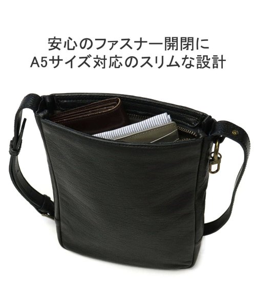 ダコタブラックレーベル ショルダーバッグ ブランド Dakota BLACK LABEL 小さめ 50代 本革 縦型 シンプル A5 ミリア 1622905 