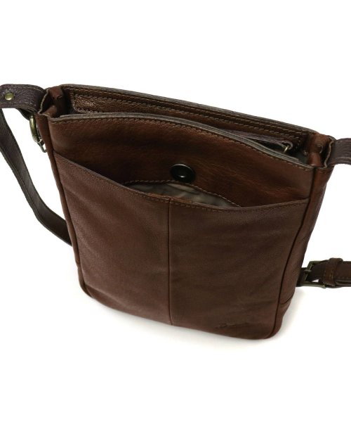 ダコタブラックレーベル ショルダーバッグ ブランド Dakota BLACK LABEL 小さめ 50代 本革 縦型 シンプル A5 ミリア 1622905 