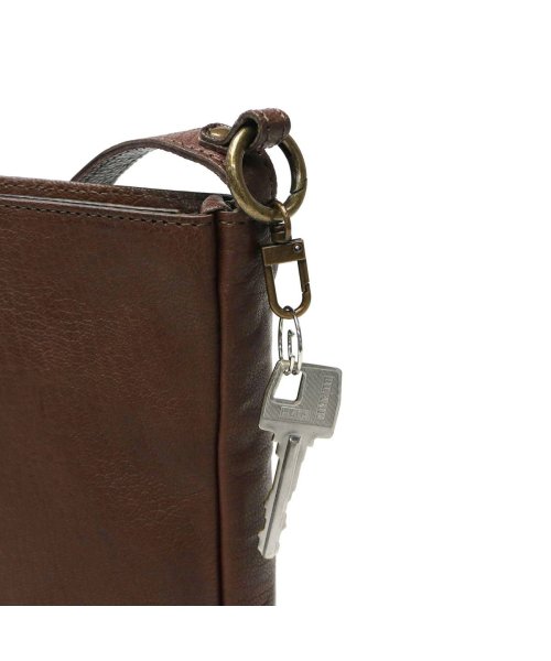 ダコタブラックレーベル ショルダーバッグ ブランド Dakota BLACK LABEL 小さめ 50代 本革 縦型 シンプル A5 ミリア 1622905 